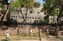 الشرطة الهندية تطوق مكان الحدث
