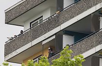 Polizeieinsatz in einem Hochhaus in Ratingen bei Düsseldorf