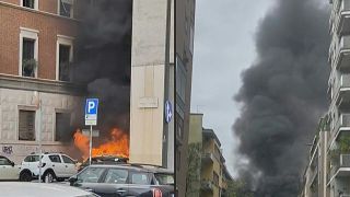 Schwarzer Rauch nach der Explosion in Mailand