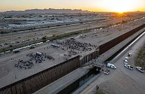 Corrida à fronteira entre México e EUA