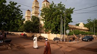 Mali power cuts squeeze businesses, households 