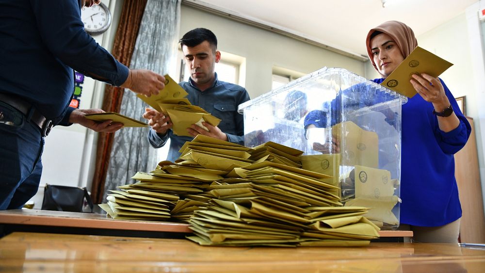 Turkish election: First results start to come in across the country