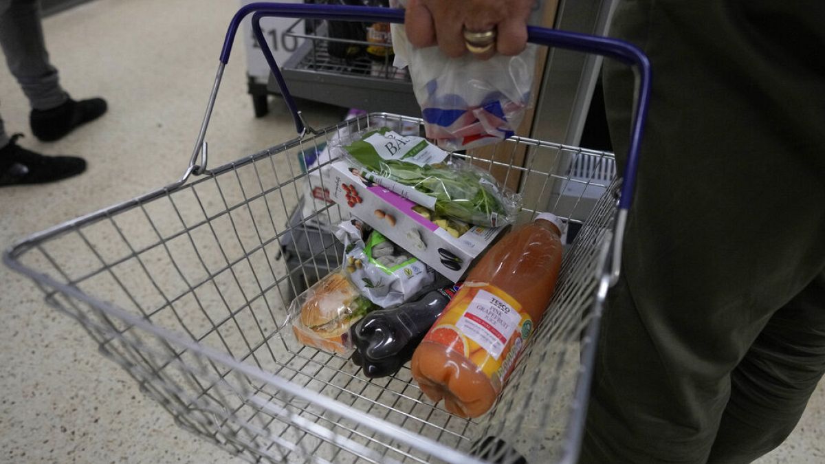 İngiltere'de yüksek gıda fiyatları tüketicinin cebini yakıyor