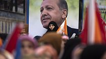 Recep Tayyip Erdogan conta com eleitorado islâmico e conservador para renovar o mandato como presidente da Turquia