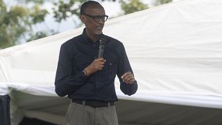 Paul Kagamé au chevet de Rwandais déplacés par les inondations