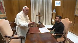 Francisco recibió a Zelenski en su despacho del Vaticano