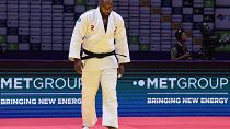 Teddy Riner si concentra poco prima del trionfo sul tatami qatariota