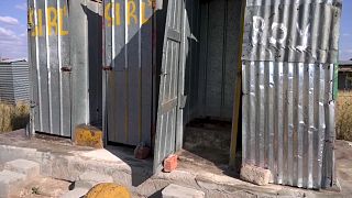 Afrique du Sud : le danger des latrines à fosse dans les écoles