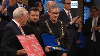 Zelenski recogió el premio Carlomagno en Aquisgrán.