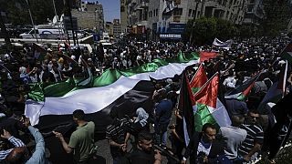 Eine Demonstration in Ramallah am 75. Gedenktag der Nakba