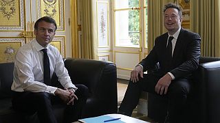 الرئيس الفرنسي إيمانويل ماكرون يلتقي الرئيس التنفيذي لتسلا وتويتر في قصر الإليزيه، باريس، فرنسا، الإثنين 15 مايو 2023