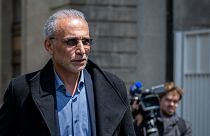 المفكر الإسلامي طارق رمضان أمام محكمة جنائية في سويسرا 
