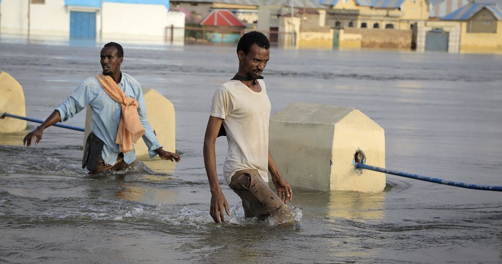 Over 210,000 displaced by flooding in central Somalia