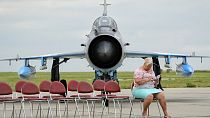 Un MiG 21 este martes en su ceremonia de despedida. 