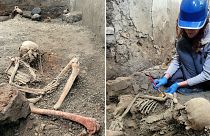 Les deux squelettes ont été découverts dans une maison sous un mur qui s'est effondré avant que la zone ne soit recouverte de matériaux volcaniques.