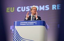 "Esiste una forma di elusione delle sanzioni attraverso il commercio", ha affermato Paolo Gentiloni, Commissario europeo per l'economia.