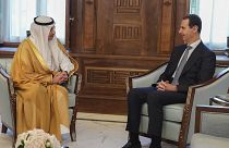 بشار الأسد يلتقي السفير السعودي في الأردن نايف السديري، دمشق 10 مايو 2023. 