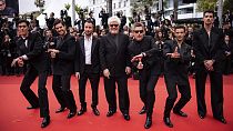 Vierter von links ist der Regisseur Pedro Almodovar