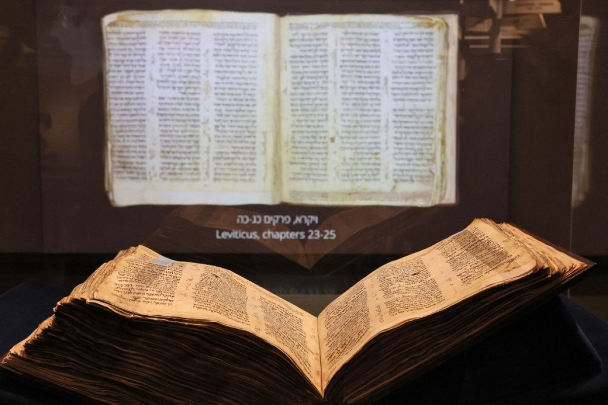 World's Oldest Hebrew Bible Sells For €35 Million | Euronews