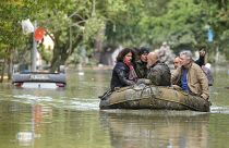 ضحايا الفيضان في بلدة فاينزا، إيطاليا