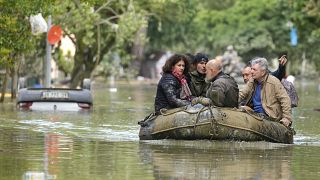 ضحايا الفيضان في بلدة فاينزا، إيطاليا