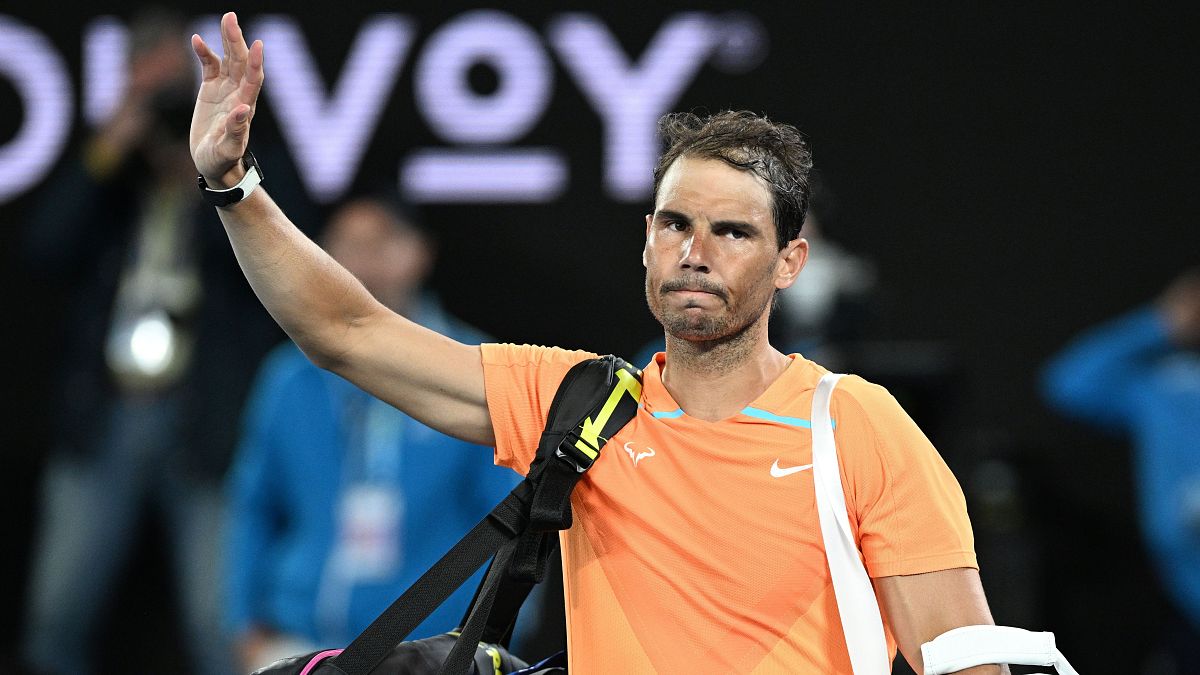 Rafael Nadal, miután az amerikai MacKenzie McDonald legyőzte őt az ausztrál nyílt teniszbajnokság férfi egyesének második fordulójában 2023. január 18-án.