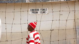 Zimbabwe : Mnangagwa gracie des détenus avant les présidentielles