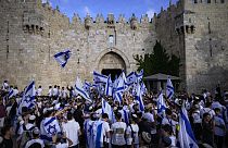 Aşırı milliyetçi on binlerce Yahudi Kudüs Günü yürüyüşünde Şam Kapısı'ndan geçerek Mescid'i Aksa'ya girdi