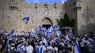 Aşırı milliyetçi on binlerce Yahudi Kudüs Günü yürüyüşünde Şam Kapısı'ndan geçerek Mescid'i Aksa'ya girdi