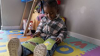 Afrique du Sud : une fille de 3 ans à contre-courant de l'illettrisme