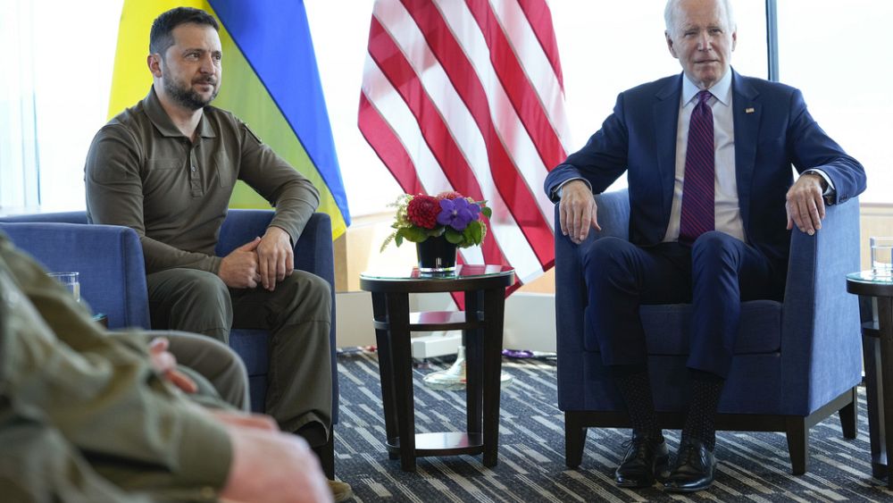 Biden: Zelenskiy ha pienamente assicurato che i caccia F-16 non attaccheranno il suolo russo