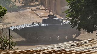 مدرعة عسكرية تابعة للجيش السواني في الخرطوم. 2023/05/21
