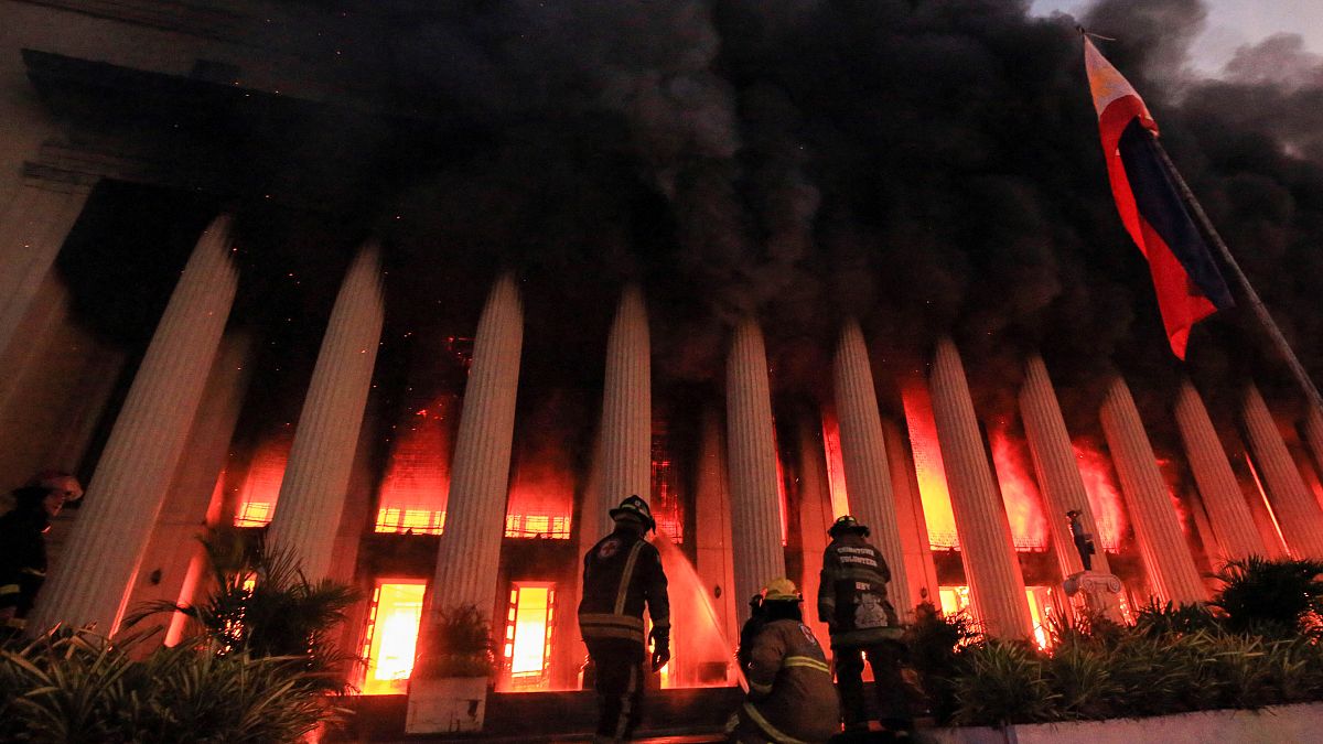 Пожар в Центральном почтовом отделении Манилы, 22 мая 2023 г.