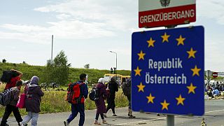 Μετανάστες στα σύνορα Αυστρίας - Ουγγαρίας (φωτογραφία αρχείου)