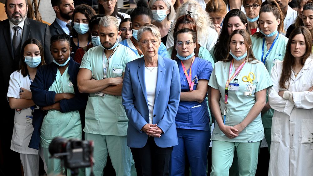 Infirmière tuée à Reims : une minute de silence respectée dans les hôpitaux de France