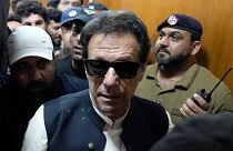 عمران خان، نخست وزیر سابق پاکستان، پس از حضور در دادگاهی در لاهور پاکستان آنجا را ترک کرد- جمعه، ۱۹ ماه می ۲۰۲۳