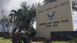 Az amerikai légibázis bejárata Guam szigetén