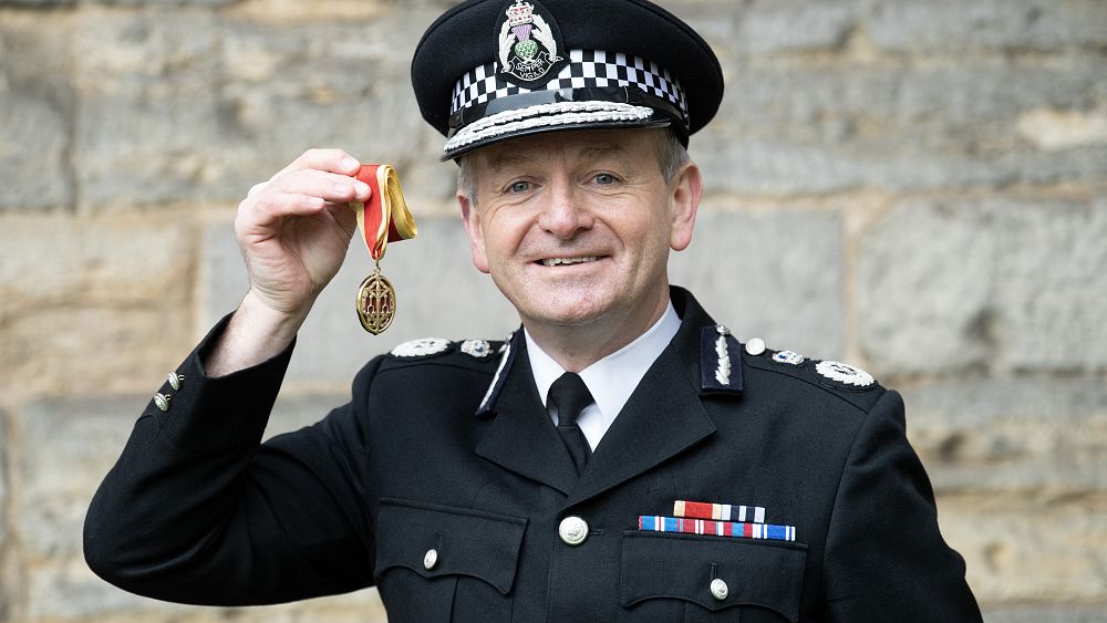 قائد شرطة اسكتلندا يقرّ بتجذر العنصرية والتمييز الجنسي في جهازه