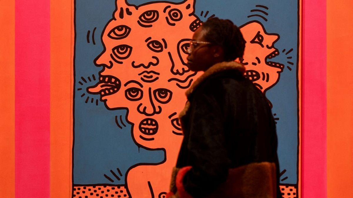 Keith Harings Werke sind bekannt für ihre energische Linienführung und ihre lebendige Farbgebung.