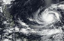 صورة الأقمار الصناعية لإعصار  ماوار ناسا 