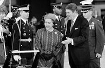 II. Erzsébet és Ronald Reagan amerikai elnök 1983-ban Santa Barbarában