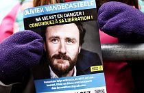 Manifestação pela libertação de Vandecasteele em Bruxelas (arquivo)