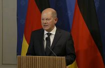 Bundeskanzler Scholz bei seiner Rede in Tallinn