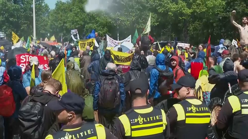 Nederland: Activisten blokkeren snelweg uit protest tegen klimaatverandering