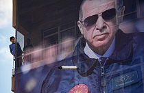 Un panneau électoral représentant le président turc Recep Tayyip Erdogan à Istanbul, 13 mai 2023