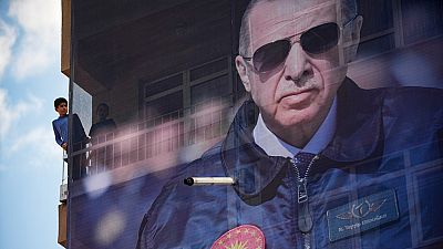 Un panneau électoral représentant le président turc Recep Tayyip Erdogan à Istanbul, 13 mai 2023
