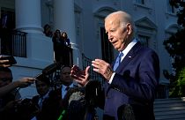 Le président américain Joe Biden devant la Maison Blanche à Washington, le vendredi 26 mai 2023,