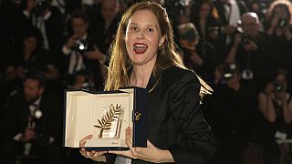 76. Cannes Film Festivali'nde "Altın Palmiye Ödülü"nü "Anatomy of a Fall" filmiyle Fransız yönetmen Justine Triet aldı