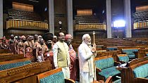 Modi felavatja az új parlament épületét