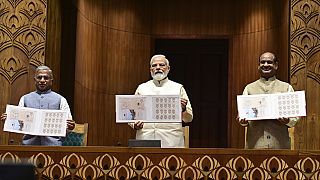 Le Premier ministre indien, Narendra Modi, inaugure le nouveau Parlement indien, à New Delhi, le 28 mai 2023.